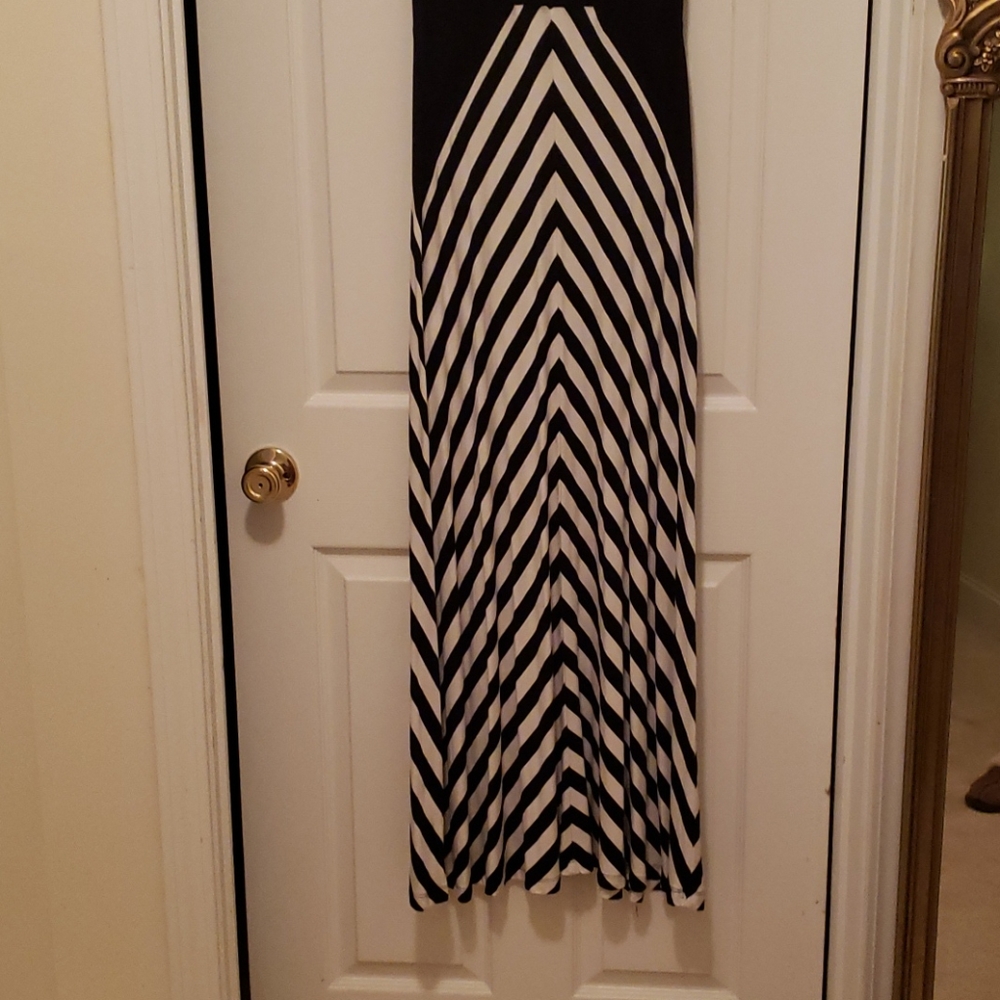 Cute dress - Picture 2 of 5